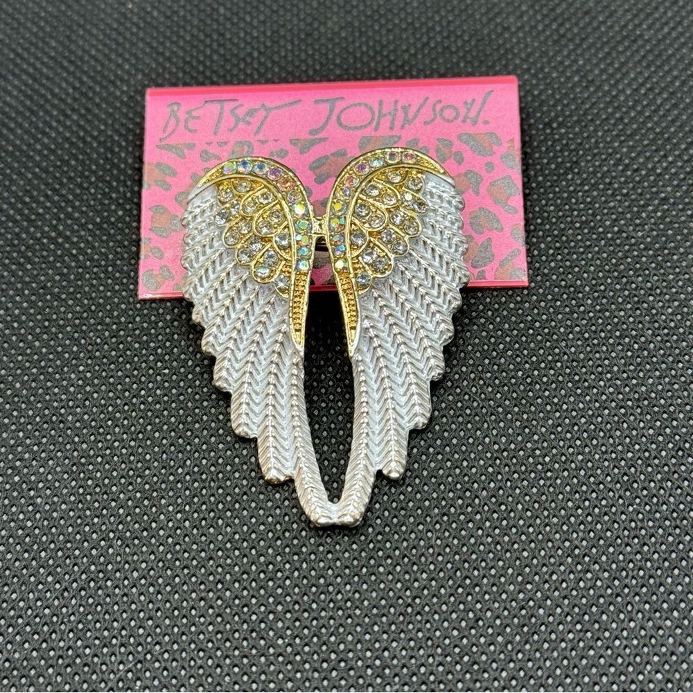 BROOCH! Betsey Johnson Angel Wing Brooch w/ AB Gemstones BNWT - Picture 6 of 6